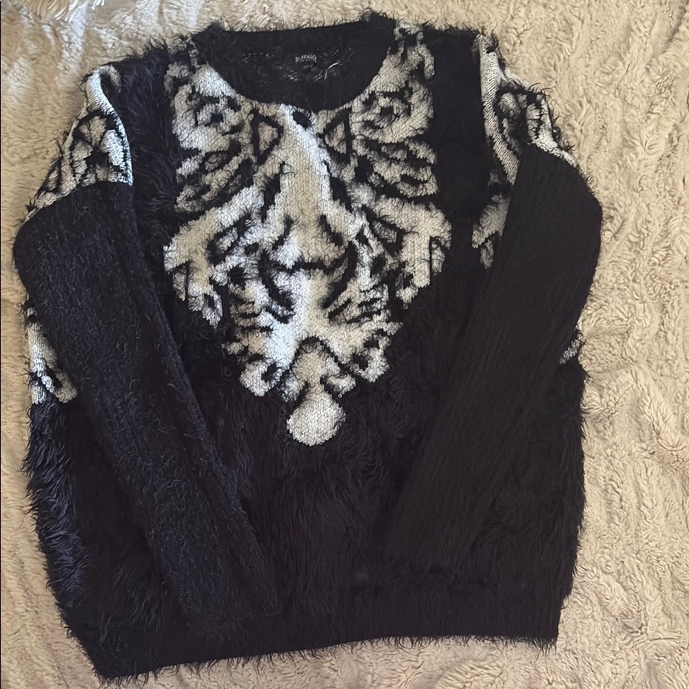 BUFFALO David BittonBlack and White Crew Neck Sweater with Ornate Design